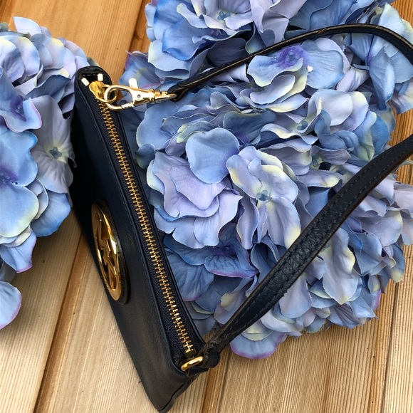 💟 Michael Kors Wristlet Small Shoulder Bag ECU - Picture 4 of 8